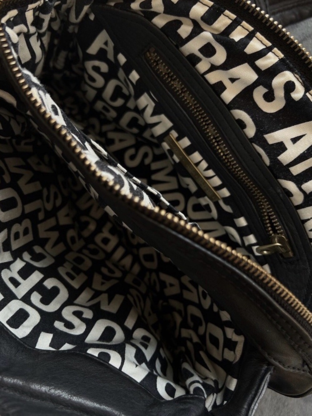 Marc by Marc Jacob's Turlock Teri Shoulder Bag - Picture 4 of 4